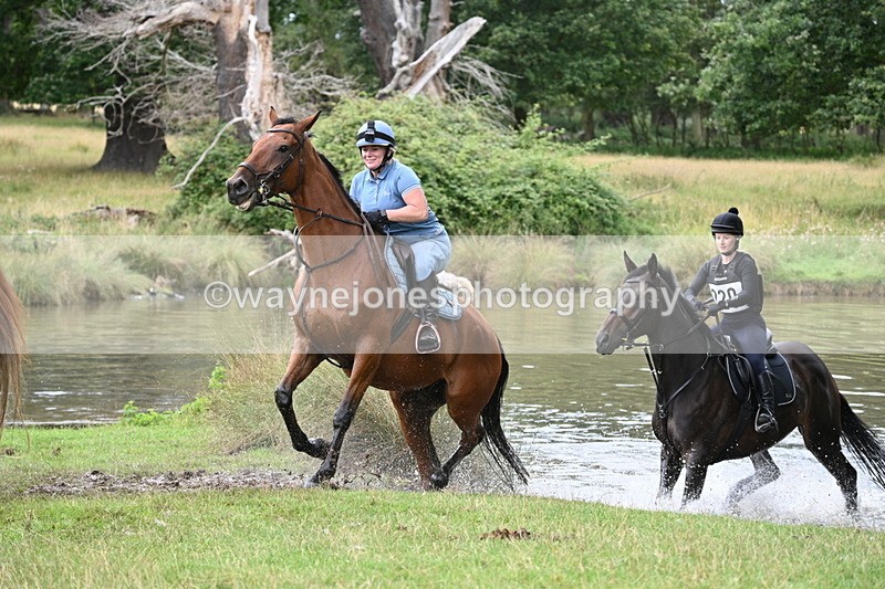 WJ7_3487 - Time at Water 12:15 to 12:50