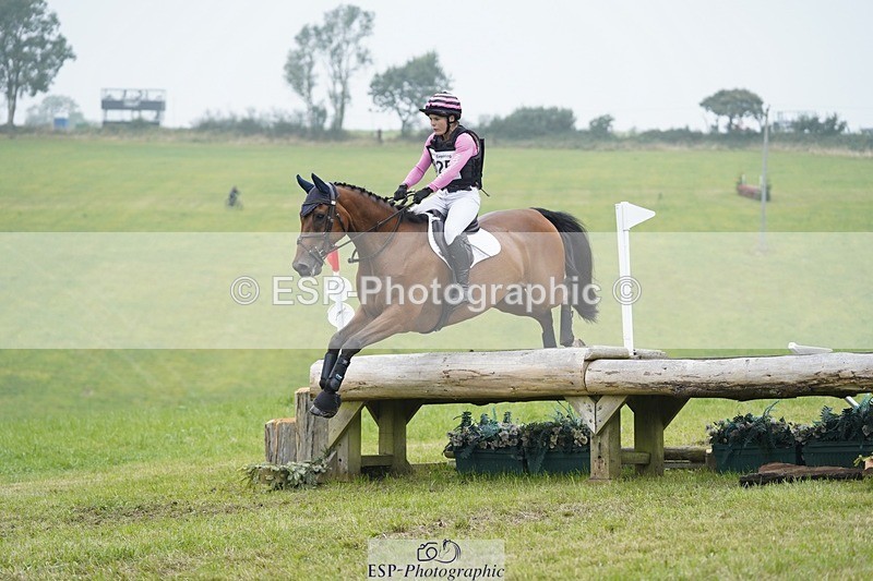 240901A-131610-08814 - 325-Julia.Knight-Jones-JANNES