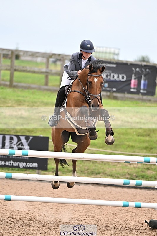 240828A-162612-01342 - Cls 5 Snr Foxhunter and 1.20m Open