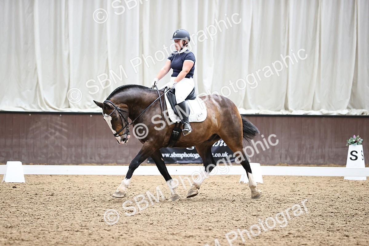 SBM_002032 - Novice 4 - 11.15-13.22