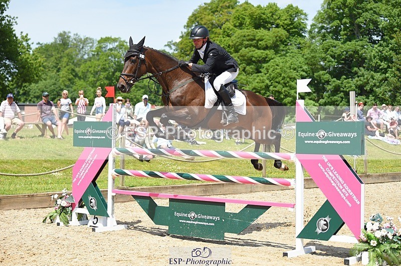 230528-121040-15567 - 361-FINCH_FANCY-Ben_Lee_Liles-SUNTrotUp+SJ