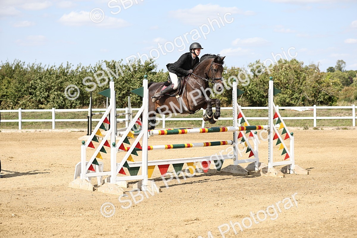 SBM_005055 - Class 6 = Senior Newcomers - 1.10m Open