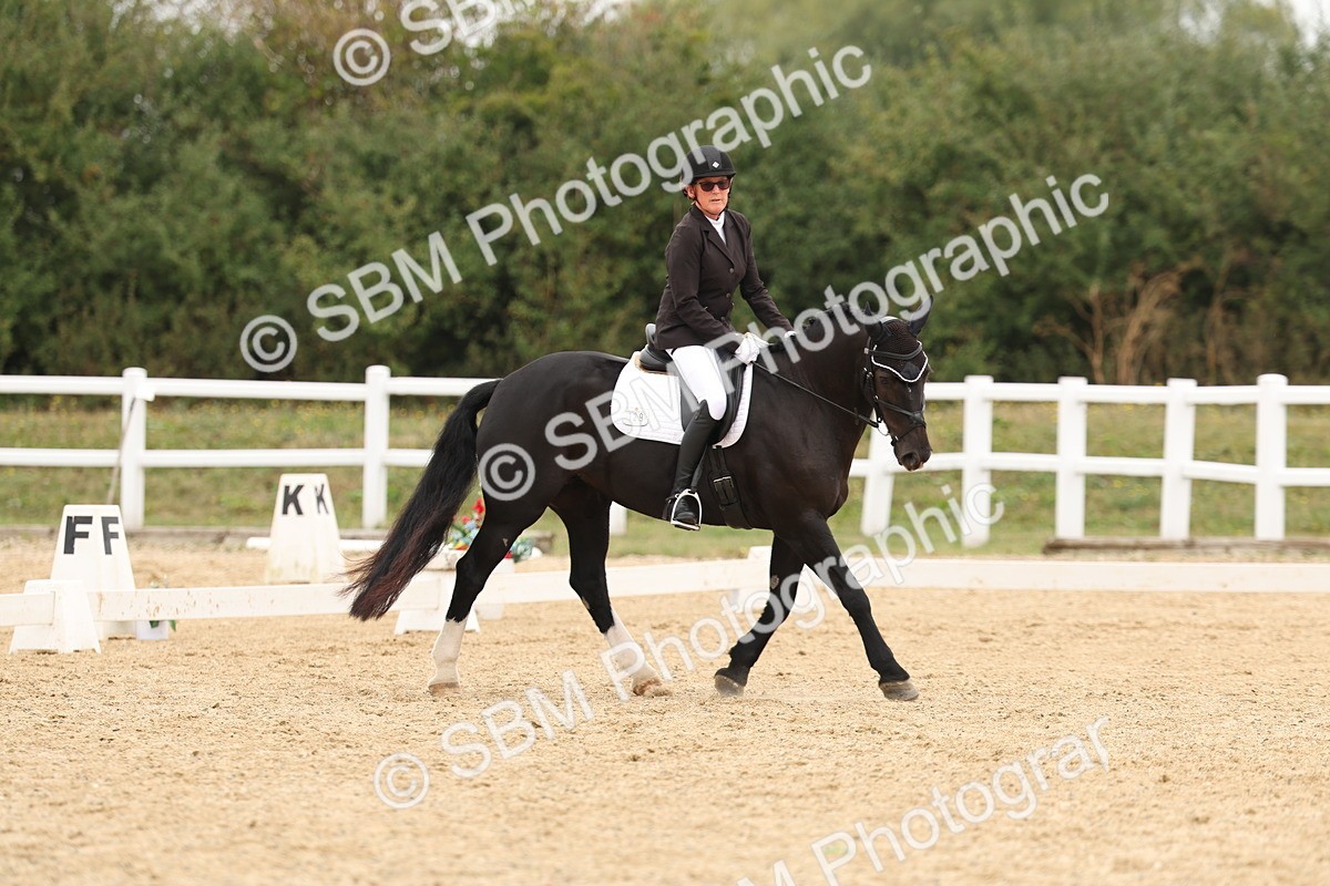 SBM_00946 - Class 8 - Novice 27 Champs