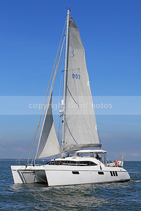 180527 SERENITY 007 - BROADBLUE 435 1Y3A2238 - Sailboats - multihull