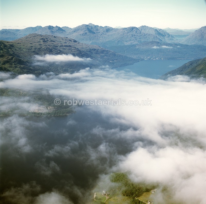 A00376A Loch Lomond from above Rowerdenan Lodge - Lochs, glens and rivers