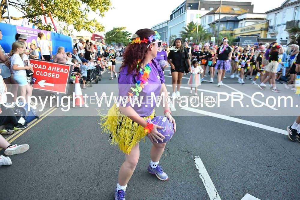 SH4_3910 - Carnival Procession.