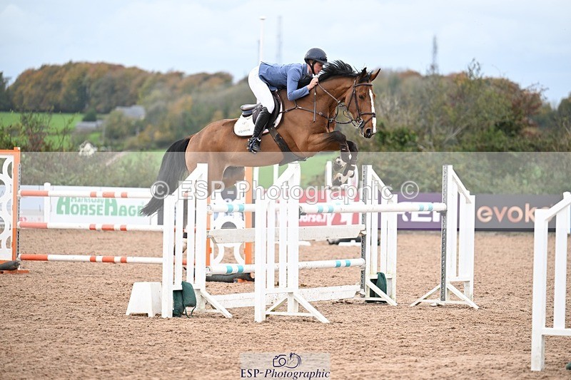 251022-141504-00616 - Cls 6 Snr Foxhunter 1.20m