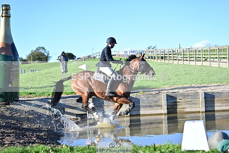 240912A-175228-02765 - Cls 7 Snr 90cm Open Speed Derby