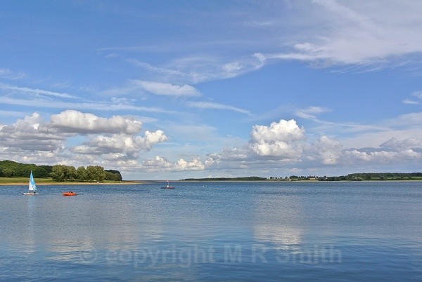 Rutland Water, Sunny Day - LANDSCAPES & TREES