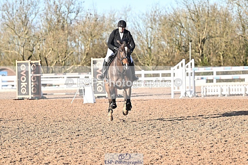 251203-140519-00787 - Cls 5 Foxhunter and 1.20m Open