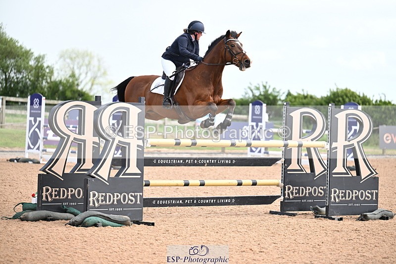 260513B-150535-01216 - Cls 6 Snr Fox and 1.20m Open