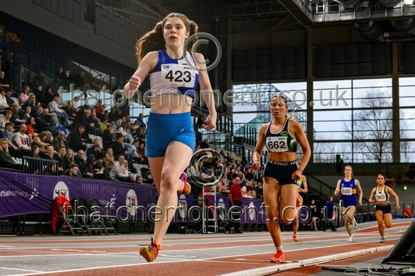 SenInd26-819517 - Track Female Set One