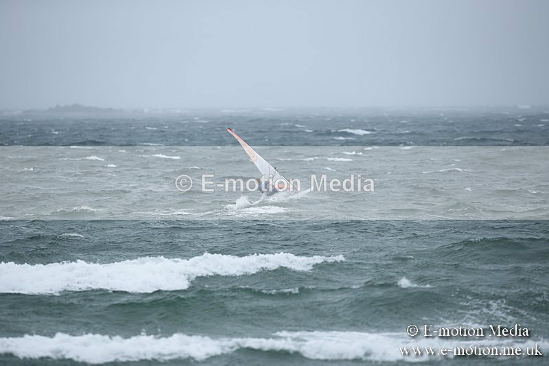 WS 150913-4 - Windsurfing