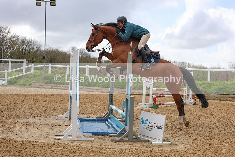 3E7A2457 - Class 9: Senior 1.30m open