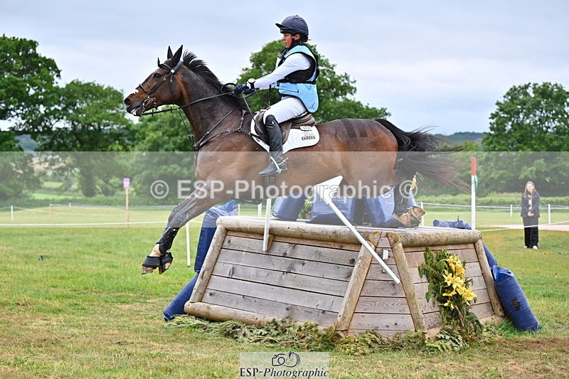 250524A-115931-10052 - B-310-Kitty.King-LISCARROW.FERNHILL