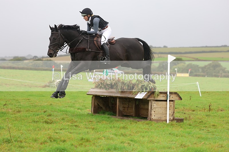 3E7A1803 - Class 4: 80cm: Box