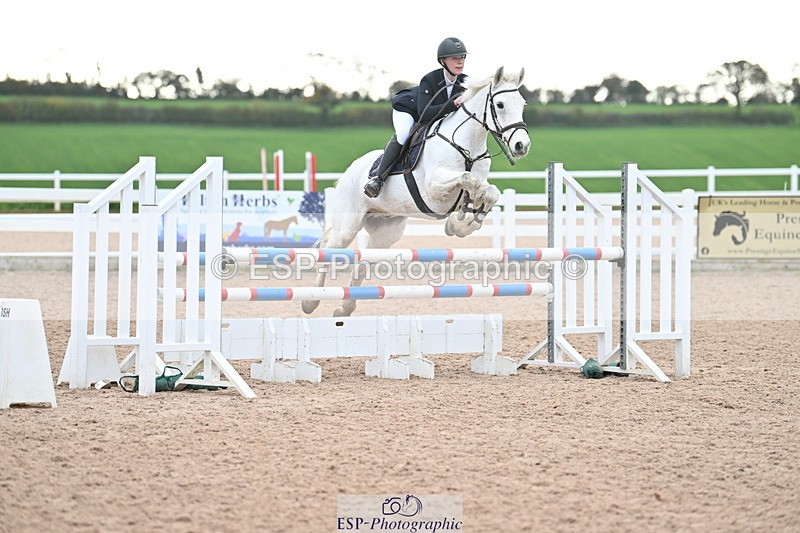 231119A-114259-05488 - Sun Cls 5 Newcomers & 1m Open