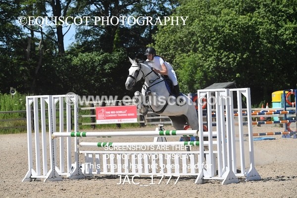 JAC_1777 - CLASS 5  Senior Newcomers/ 1.10m Open
