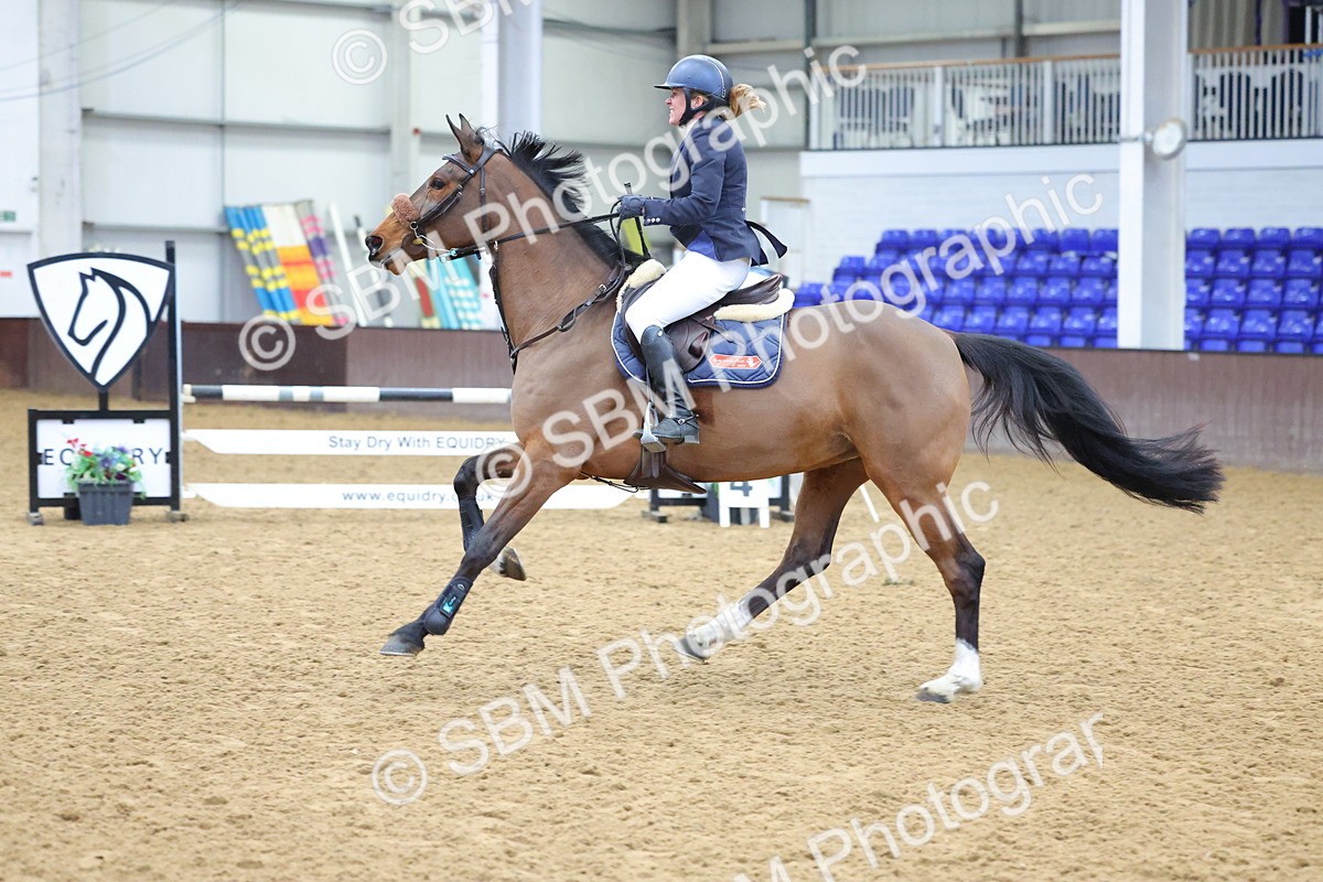 SBM_009786 - Class 20 - Senior British Novice/ 90cm Open - First Round (0.90m)