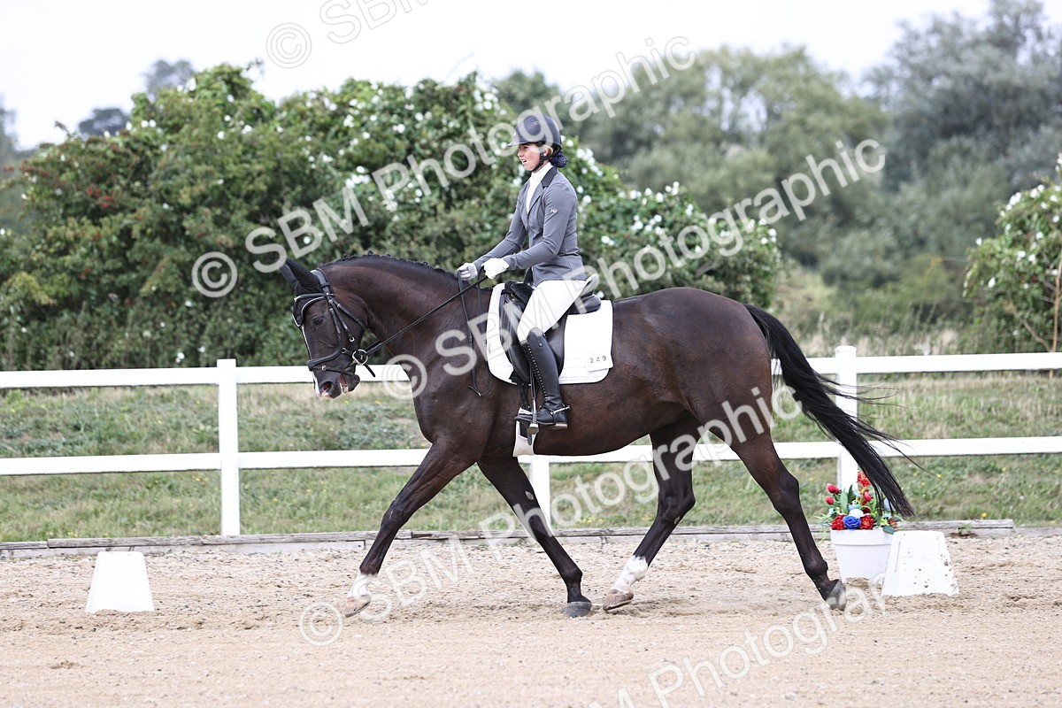 SBM_017536 - Class 14 - Novice 23 - 13.52-14.55