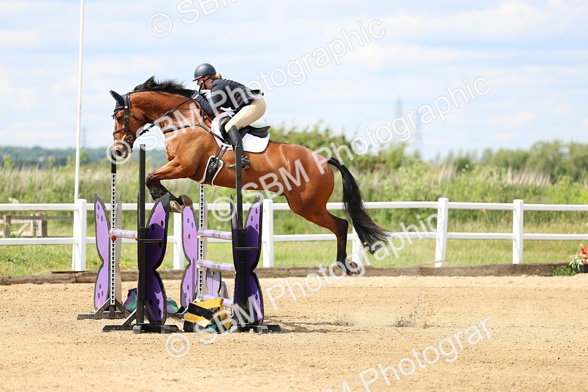 SBM_005930 - Class 19 - Senior Newcomers - 1.10m