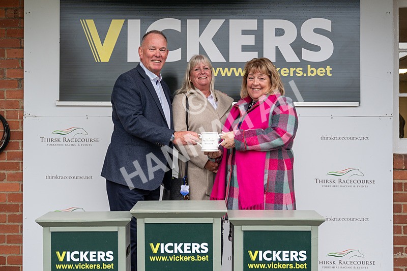 040524-Race 2-Wobwobwob-4534 - Race 2