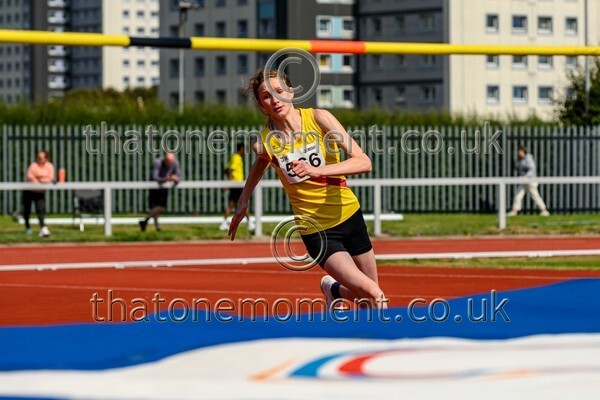 Age25SAT-916238 - Field Female Set Two