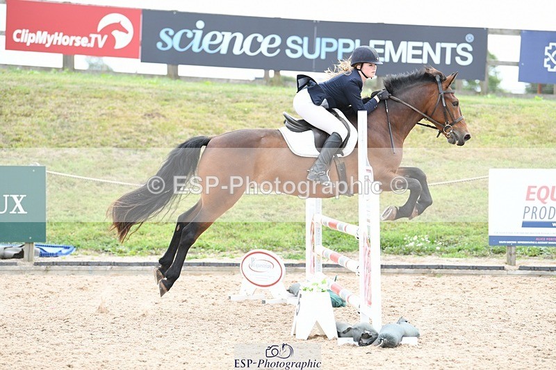 250807-111308-00510 - 90cm Round 1