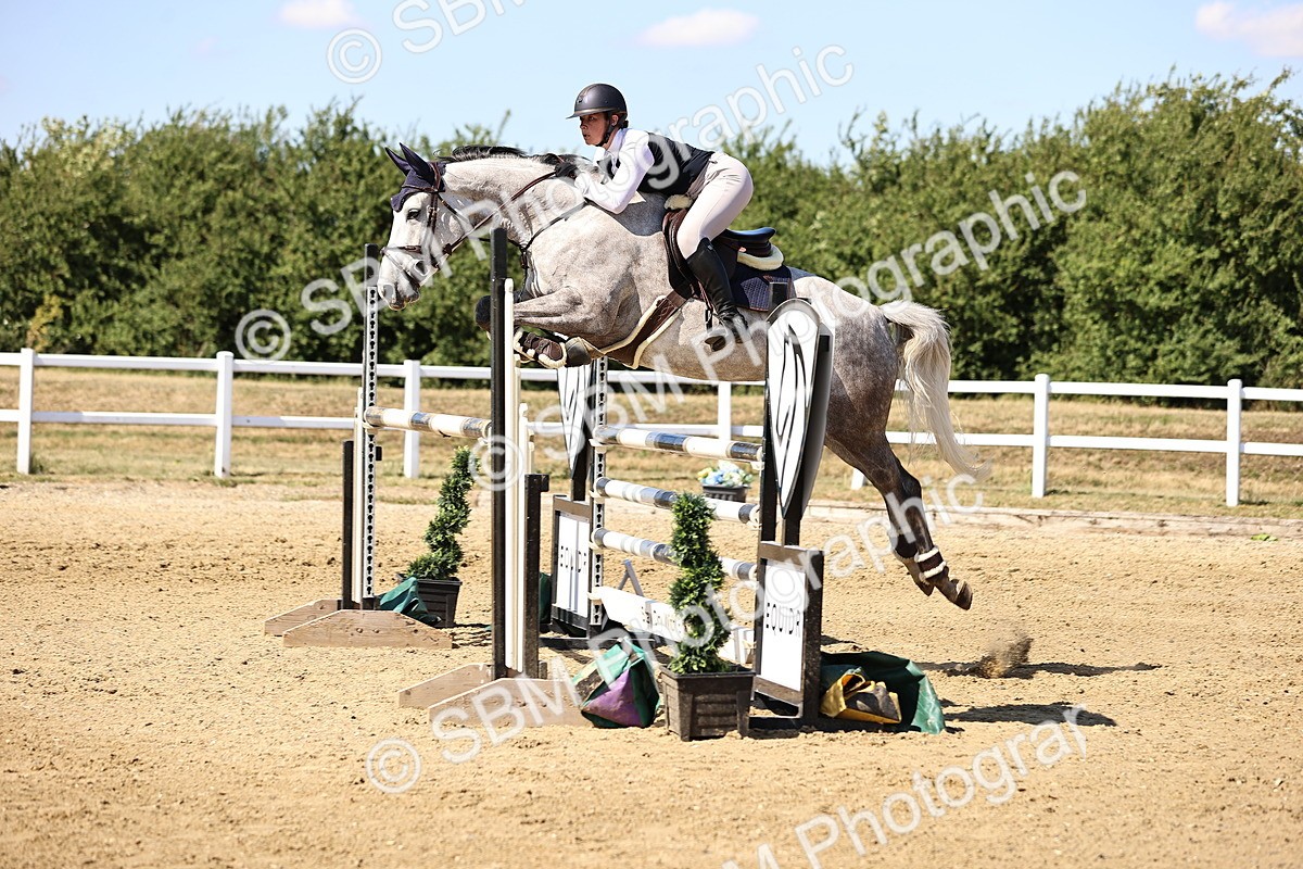 SBM_015335 - Class 16 - Senior foxhunter - 1.20m Open