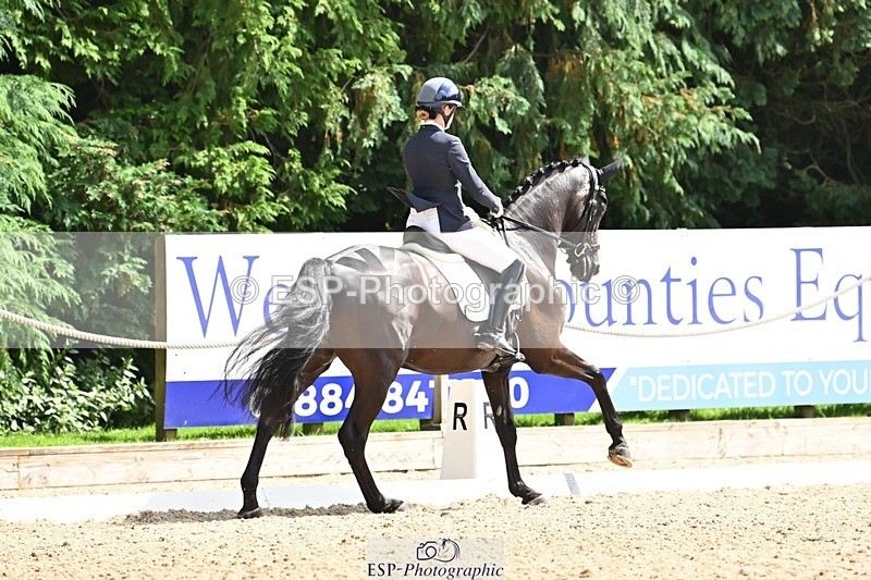 240811-141820-06320 - 115-Lucy.Amy-Millenium.Falcon