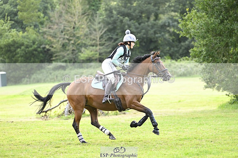 240825X-171607-37697 - 80cm XC 16.30 to 17.30