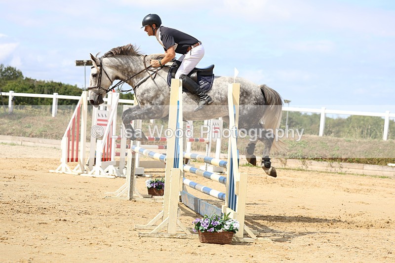 3E7A3669 - Class 4: Senior British Novice/90cm open