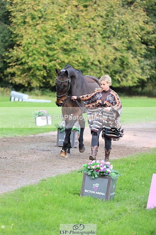 251026A-120041-25817 - G-507-Dominique.Kinnaird-Ainley