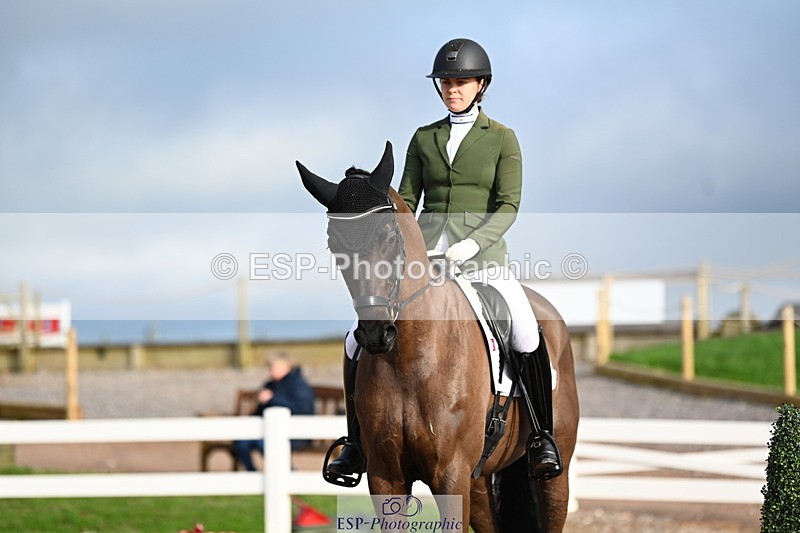 240218A-144230-08910 - 145-Lucy.Amy-Millenium.Falcon