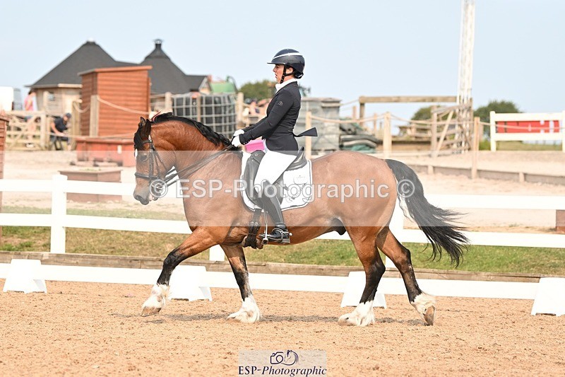 250816-155109-06274 - 030-Jane.HendyCefnbangor.Rob.Roy