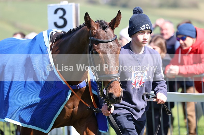 3E7A4838 - Race 1 Hunt Members