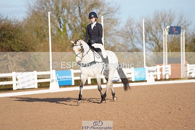 241214-104820-00250 - 146-CHLOE.DUNN-Towerhill.Shamie