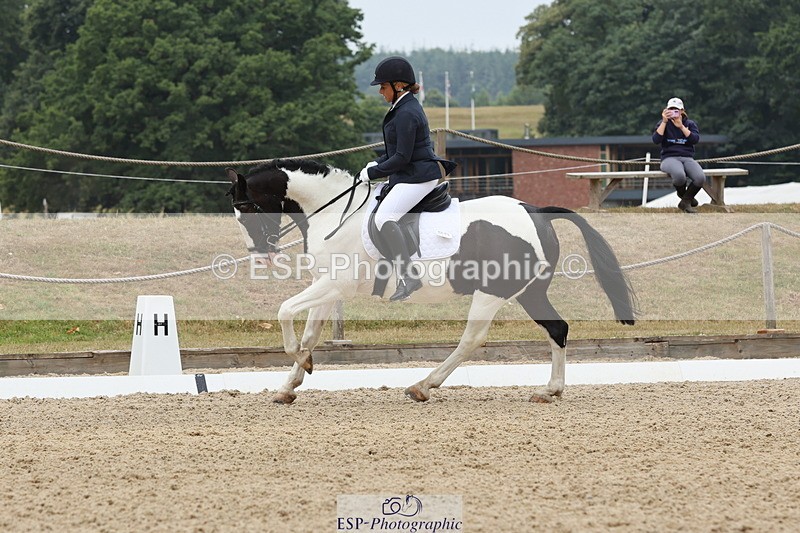 250718A-103540-00622 - 052-Lisa.Batty-George.XIV