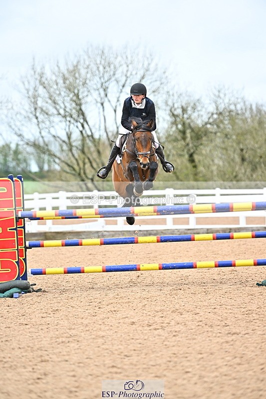 240501A-140925-00977 - Cls 8 Snr Foxhunter and 1.20m Open