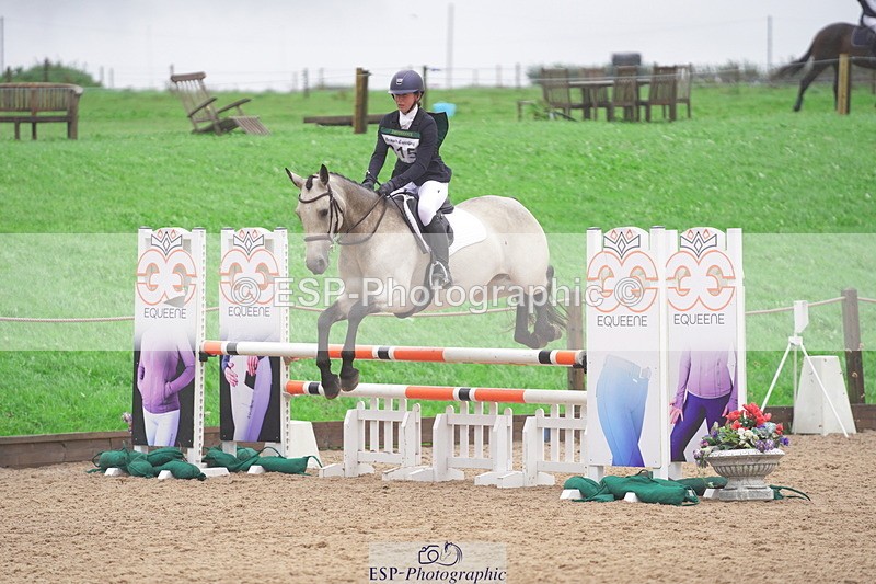 230924A-110118-04503 - 100 SJ 11.00 to 12.00