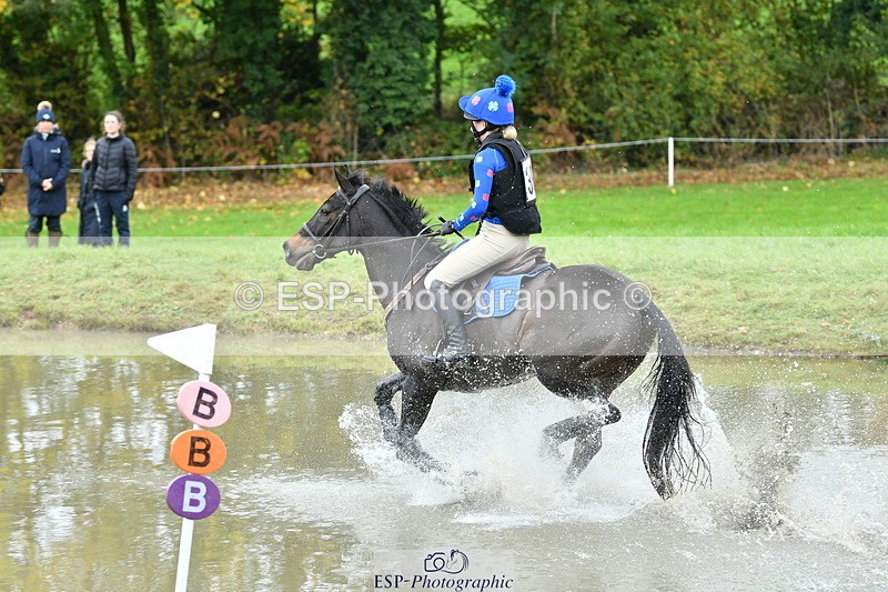 251025A-110216-17592 - D-369-Rosie.Moreton