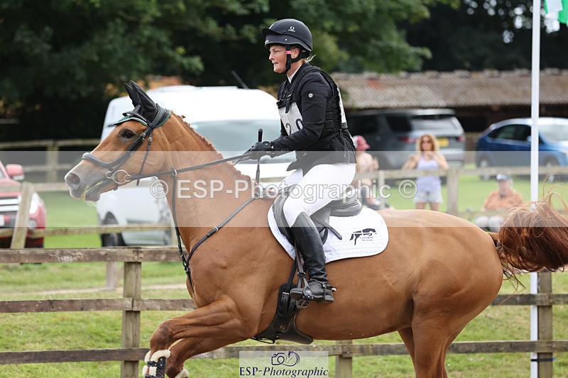 240804-152601-16483 - 620-Alana_Shapland-FOREVER_AUTUMN_DS