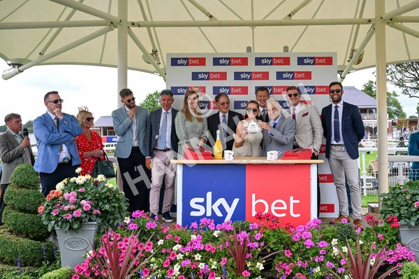 260725-Race 4-Air Force One-0684 - Race 4 3.20pm Sky Bet 'Jump Jockeys' Nunthorpe' Handicap