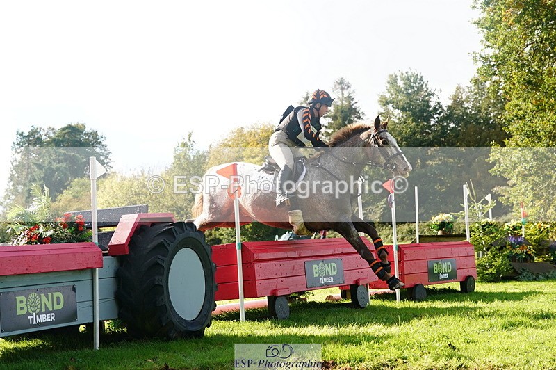 251025A-123520-19472 - F-426-Tracey.Neville