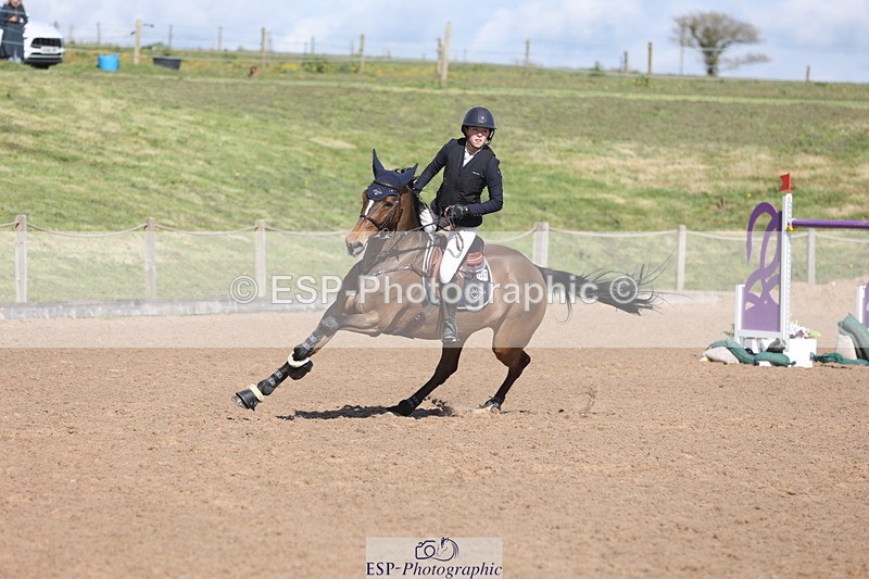 240419A-161133-09217 - Cls 10, 2 Star Big Tour 145cm  15.45 to 16.35 break