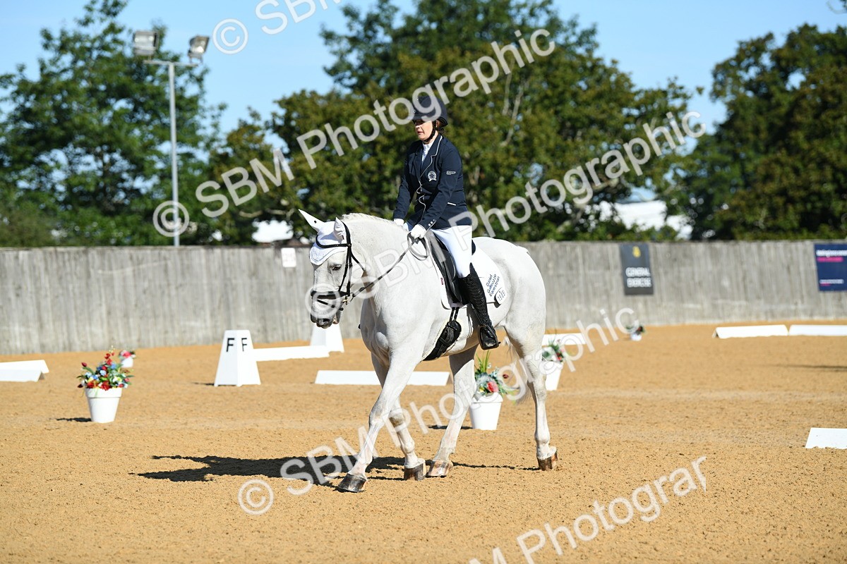 SBM_16245 - D4 - Small Tour Championship - Intro B