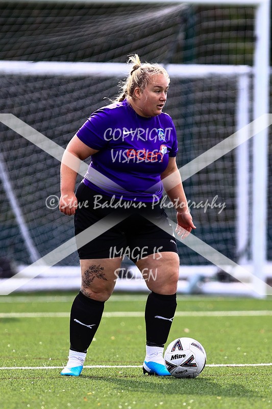 1DX30950 - 2025-10-05 FC Abbey Meads Ladies V Purton  Kingsdown FC Ladies