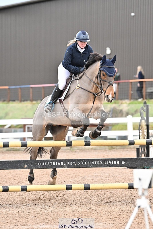 241206-124333-00798 - Cls 5 Newcomers and 1.10m Open