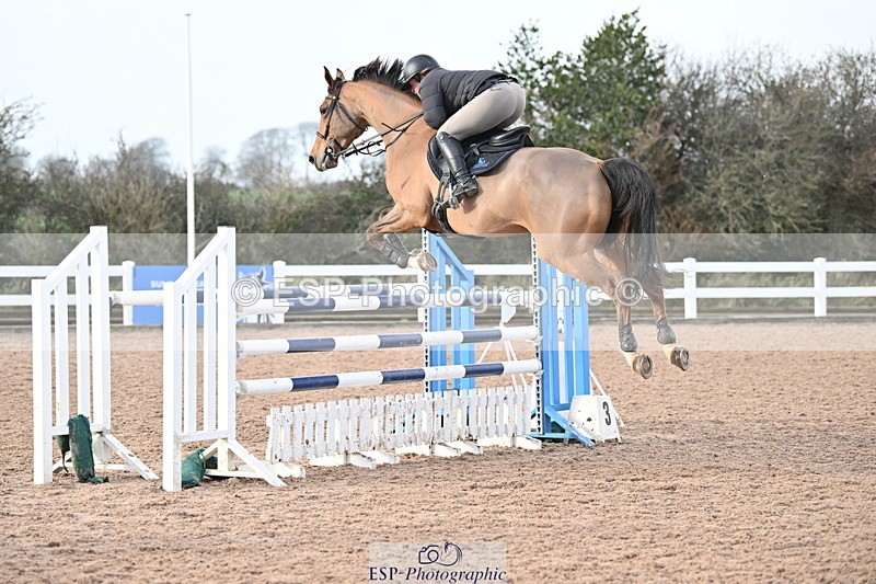 231209A-131509-01860 - Cls 13 Foxhunter & 1.20m Open