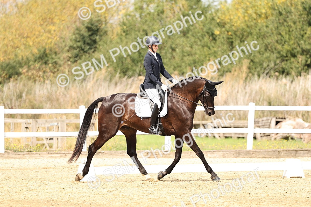 SBM_013075 - Class 3 - Novice 4 - 11.43-12.25